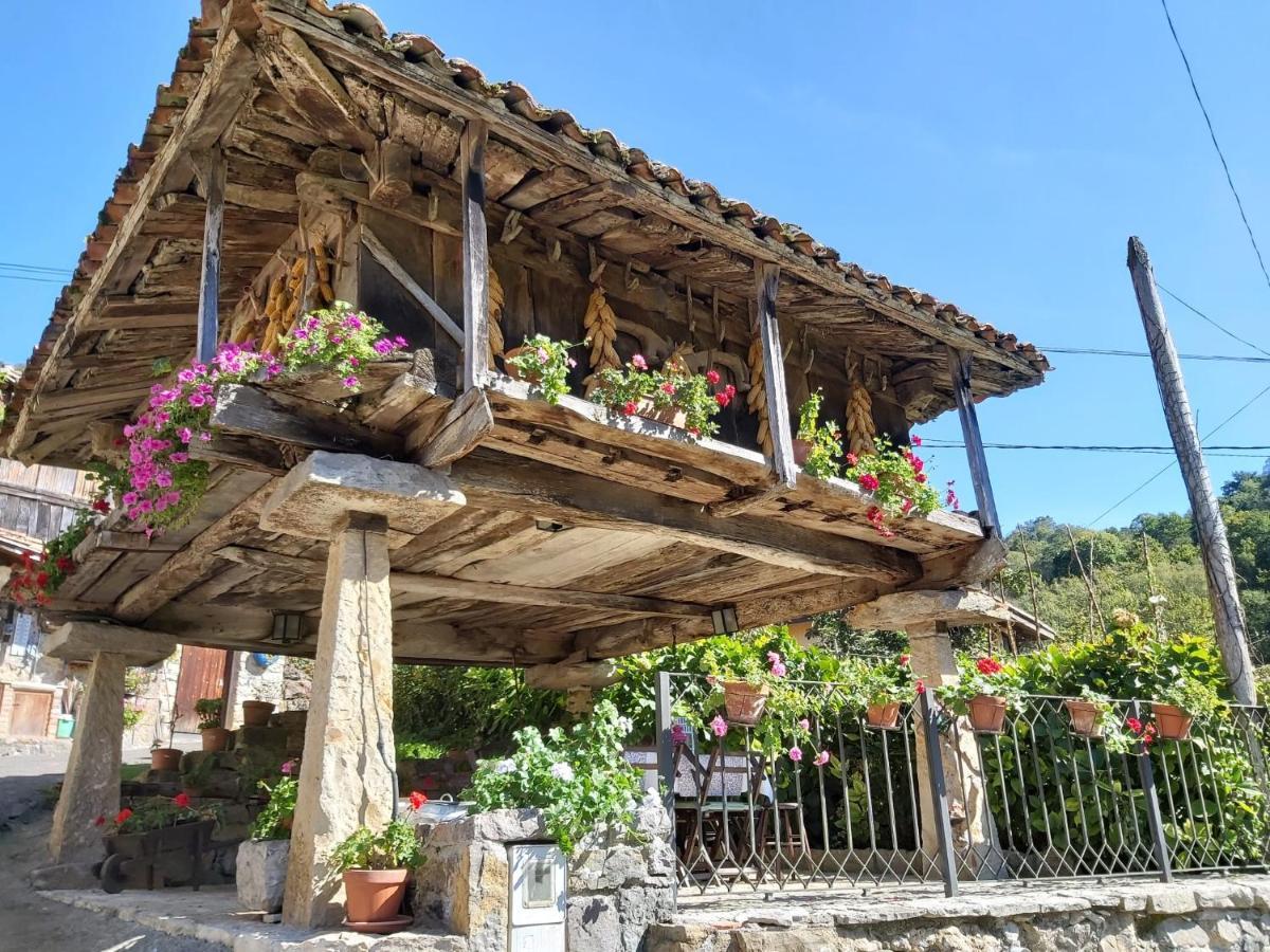 El Colladín Casa de hóspedes Llerices Exterior foto