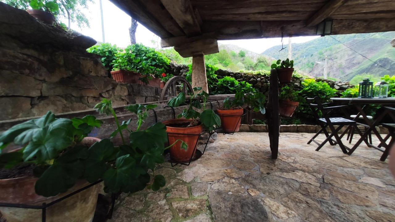 El Colladín Casa de hóspedes Llerices Exterior foto