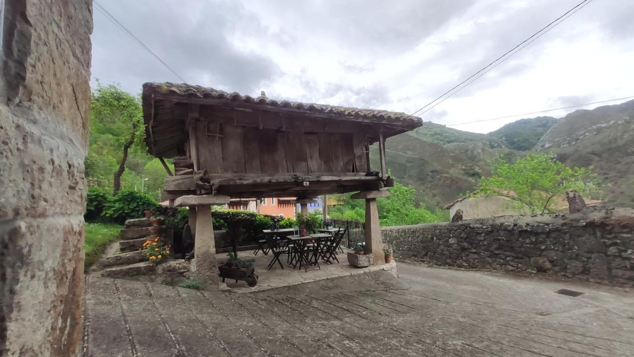 El Colladín Casa de hóspedes Llerices Exterior foto